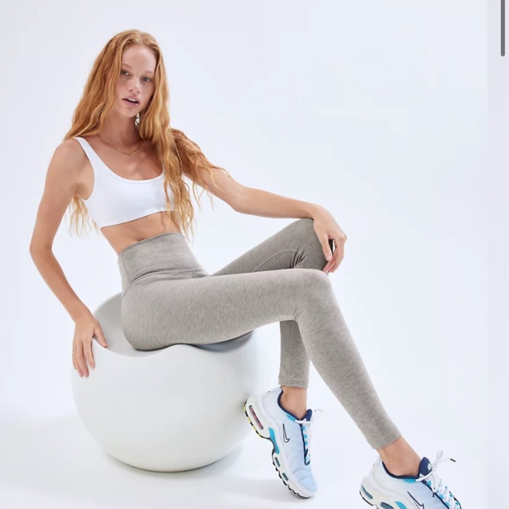 NWOT Aritzia Tna leggings